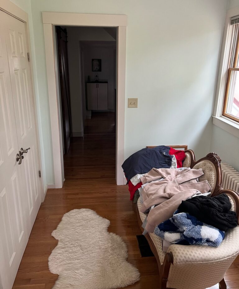 When Clutter Feels Like Fog